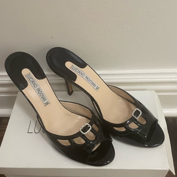 Luciano Padovan Patent Black Sandals - Picture 2 of 7